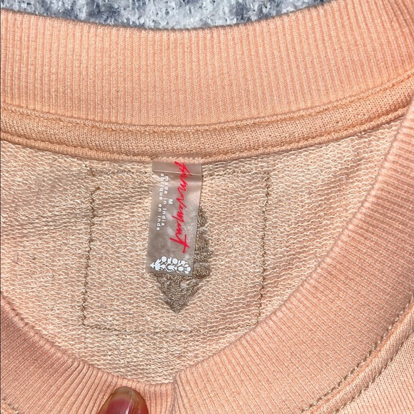Free People Pastel Peach Graphic Sweater Size Medium over Size - Picture 4 of 7